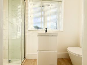 Photo 17- click for photo gallery